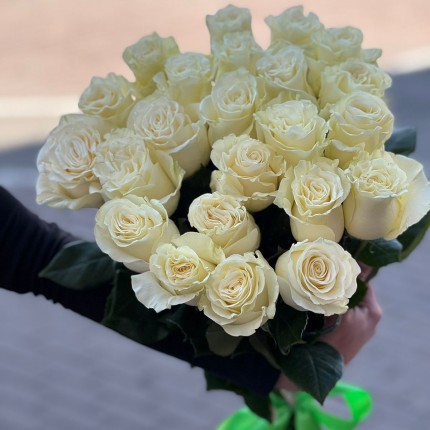 Букет из белых роз - купить с доставкой в Ростове-на-Дону